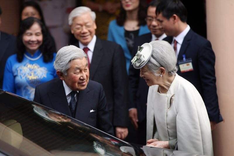 日本明仁天皇夫妇参加北海道命名150周年庆典