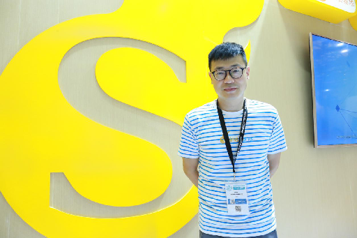 专访炫踪网络胡昕：拓展试水国内的第一站是小游戏，《鲜花小镇》登陆微信