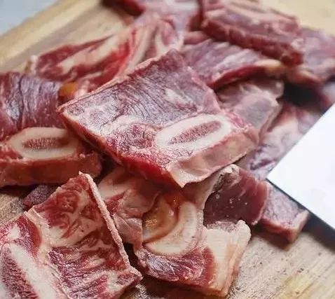 拔了牙之后的那个窟窿,咋长好的呢?