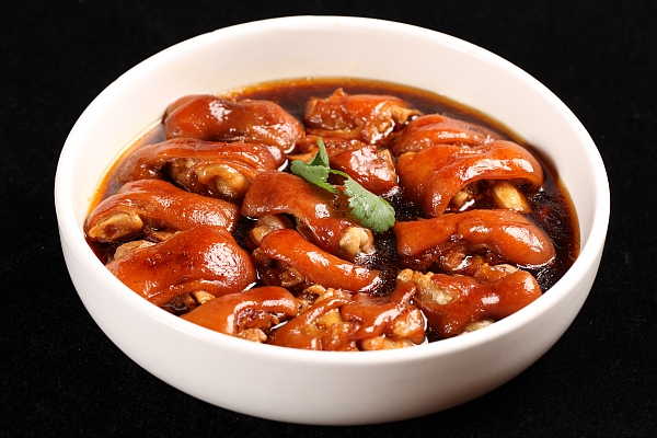 立秋时节推荐两膳：红枣煨猪肘，罗汉燕麦粥