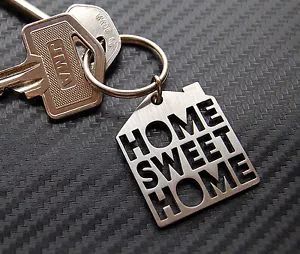 工作多少年才能买得起一套房子?新加坡 vs 香港