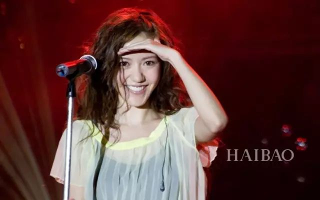 40岁的网红我不服气,这位曾红极一时的歌手才