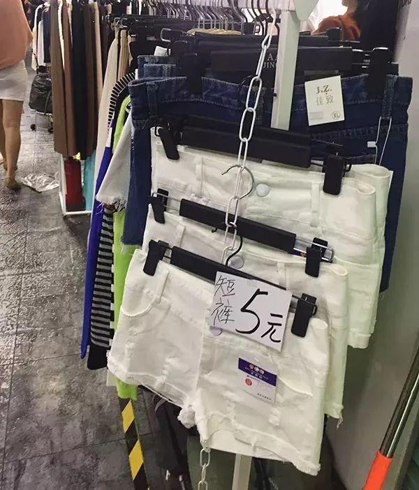 逛市场:昌岗尾货服装市场走一走,小心掉坑!