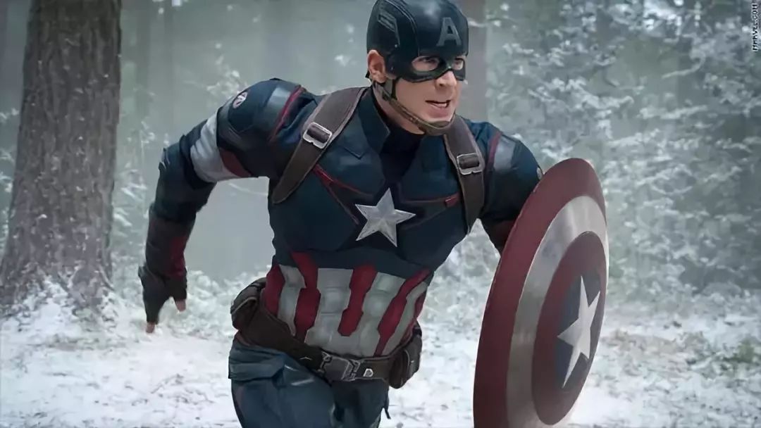 2011年chris evans 参演《美国队长,从此声名大噪,走上人生巅峰.