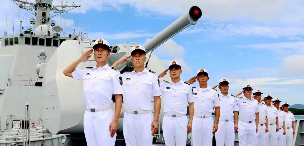 微视频《我与战舰共成长》，致敬“舰艇龙骨”海军士官！
