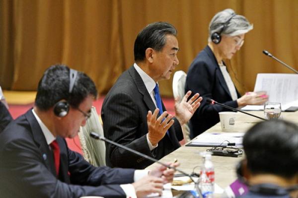 在何方?贸易保护主义威胁下东亚经济共同体的