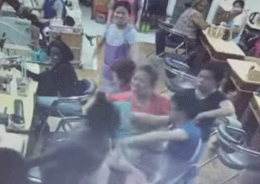 “华人美甲店员工暴打黑人”视频热传 引发抗议
