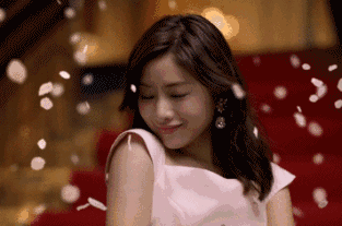 用了它,香水不用喷了,以前的沐浴露完全不想碰… 周末出去玩还被闺蜜