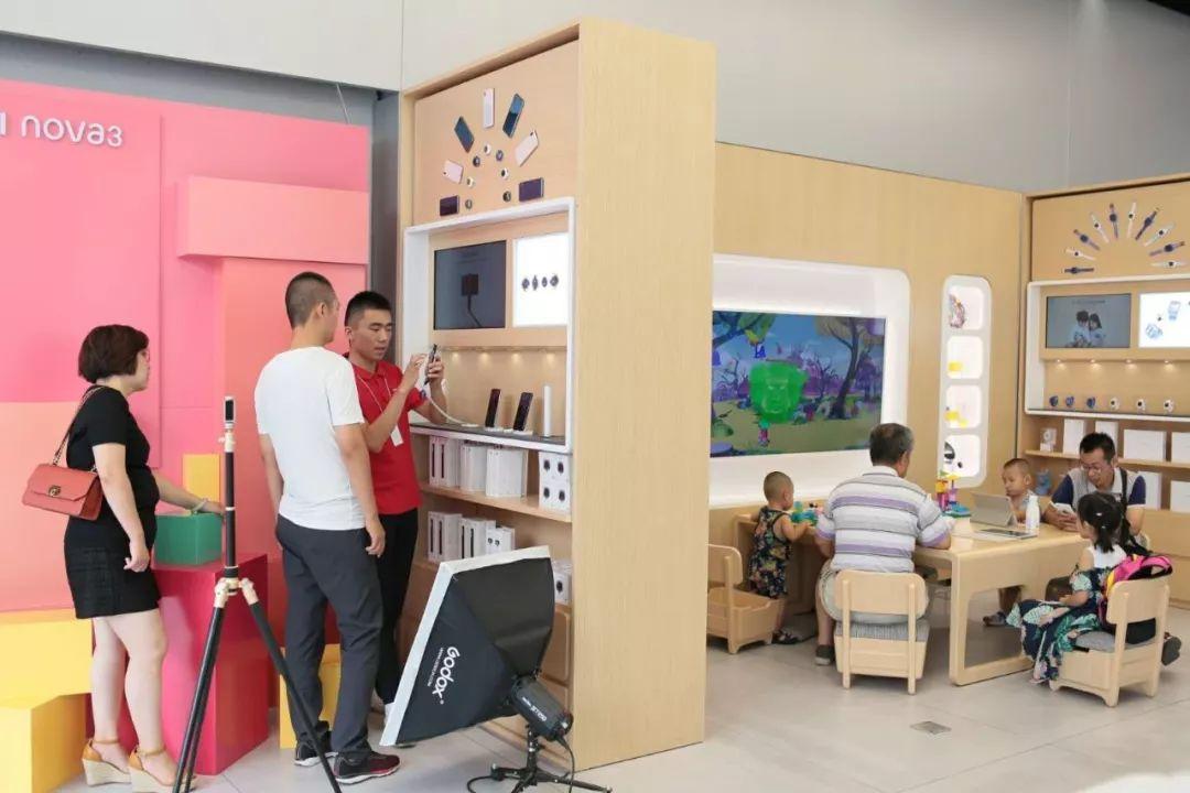 共享美好生活,新零售下的华为智能生活馆在进