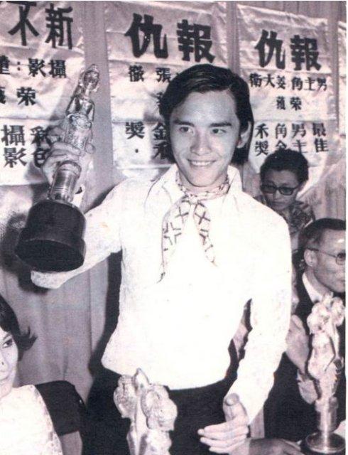 狄龙姜大卫再同框:年轻时帅出天际,如今垂垂老矣