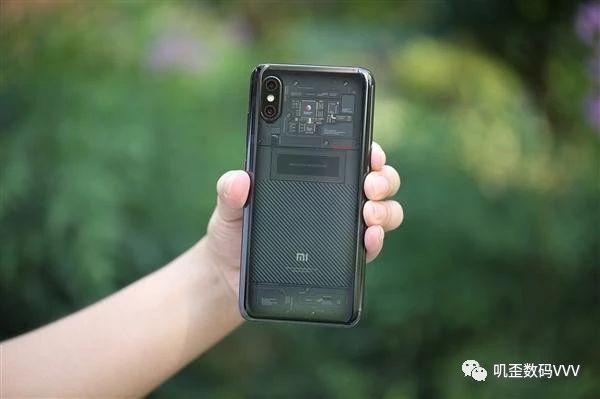 OPPO Find X兰博基尼秒售罄，对比小米8透明探索版谁更吸引你？