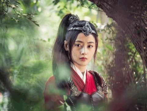《武动乾坤》欢欢脚伤要抱抱,情窦初开绫清竹,终有林动桃花劫