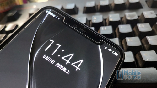 小米8探索版再探索 透明的光环让你忽略了他们