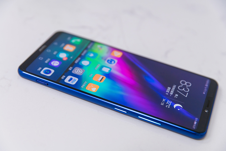 荣耀Note10评测:满血麒麟芯有猛虎 绚丽外观