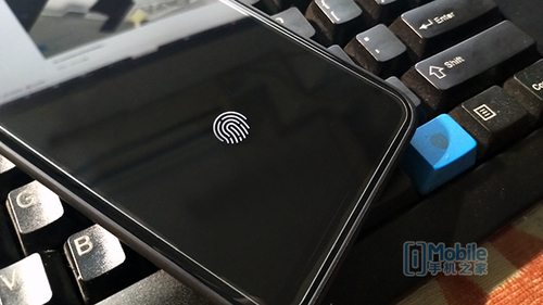 小米8探索版再探索 透明的光环让你忽略了他们