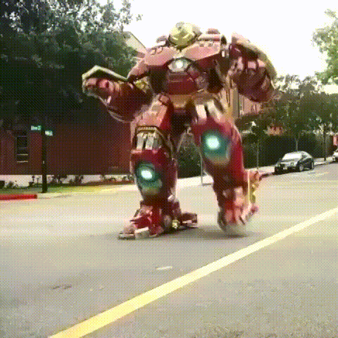 gif搞笑趣图:同桌又把我的凳子霸占了,快上课了好着急