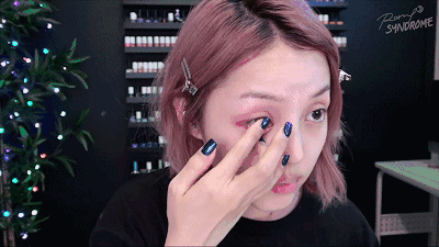 ④直径:不要一味的追求卡姿兰大眼睛, 选择适合自己的直径镜片才起到