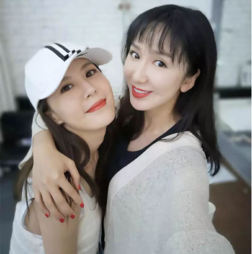 《爱情公寓》看化妆小心机，娄艺潇居然赢在这里