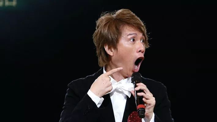 黄子华,应该没人比你更贱了。