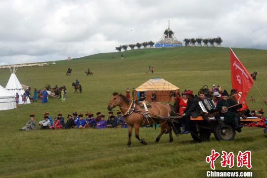 内蒙古鄂温克族自治旗举行60周年旗庆活动