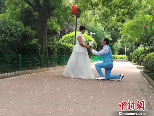 10月拍婚纱_青岛厦门婚纱摄影前十名哪家好,上海拍婚纱照几月份好(2)