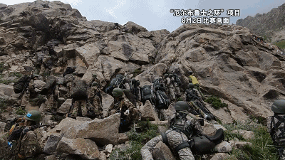 国际军事比赛中，中国12名士兵征服欧洲第一峰夺冠