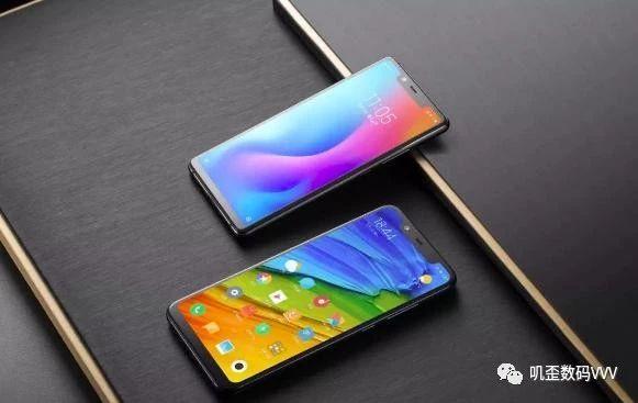 荣耀Play降至1799元,跟小米8SE同一价格,你会