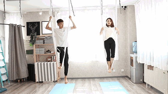 让娱乐圈女星都脸红心跳的各种高难度姿势,我拉上男票