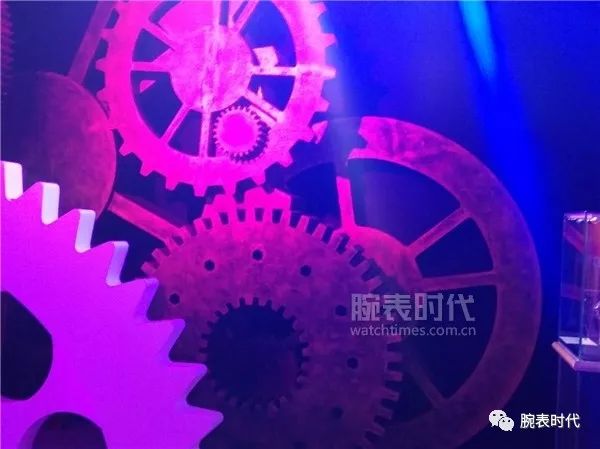 京东钟表之夜上的人都戴什么表?