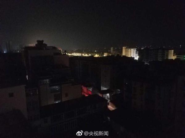 云南通海14日凌晨再次发生5.0级地震，县城震感十分强烈
