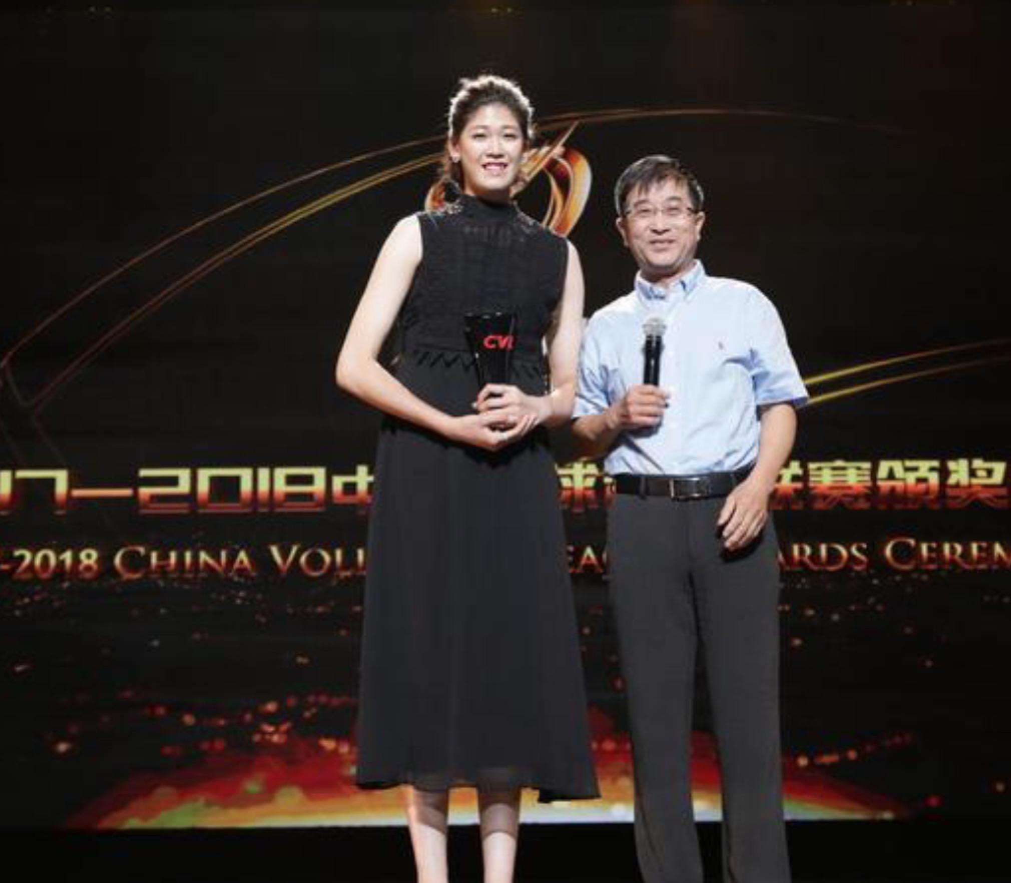 中国女排奥运冠军4周减肥8斤!摸肚子没赘肉 郎