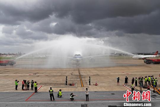 国航空客A350客机成功首飞京沪航线