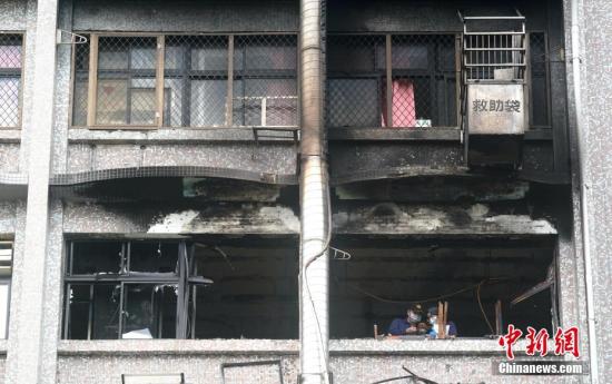 台北医院大火死亡人数增至12人 案情仍待厘清
