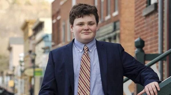 14岁美国男生竞选州长：幼儿园就想当总统，称参与就是改变