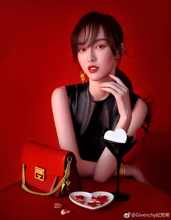 蔡徐坤朱一龙王嘉尔都太忙!这个七夕,张艺兴陪