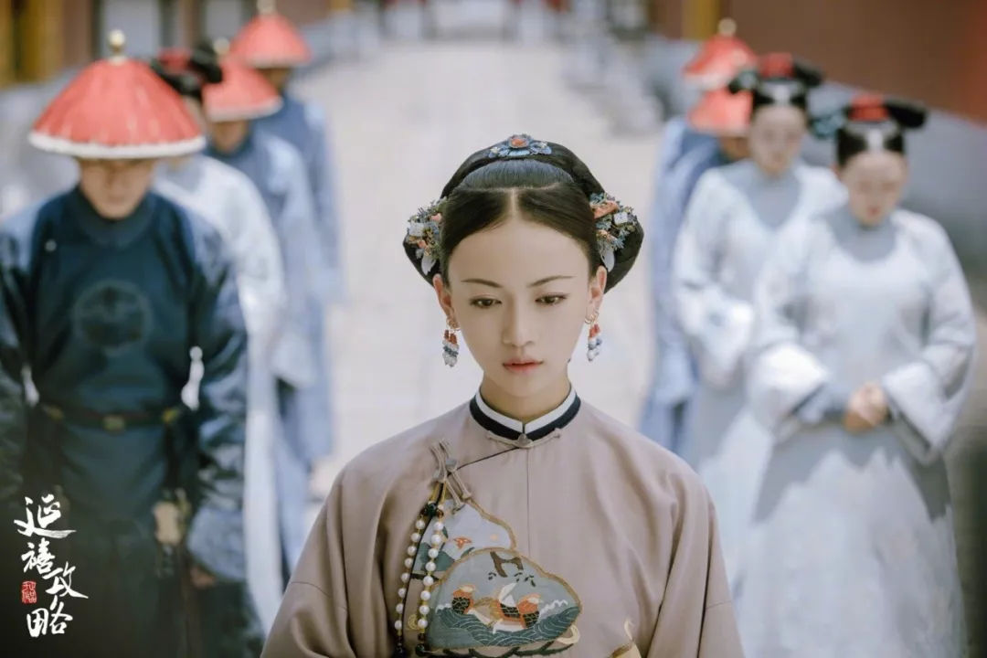 一部《延禧攻略》让古朴的色系在这个初秋逐渐
