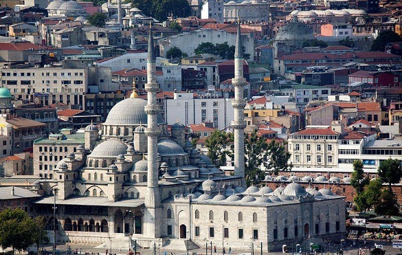 黑海与白海：伊斯坦布尔的多维面孔