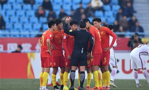 怒了?叙利亚球员亚运会再现打脸动作,刘奕鸣终