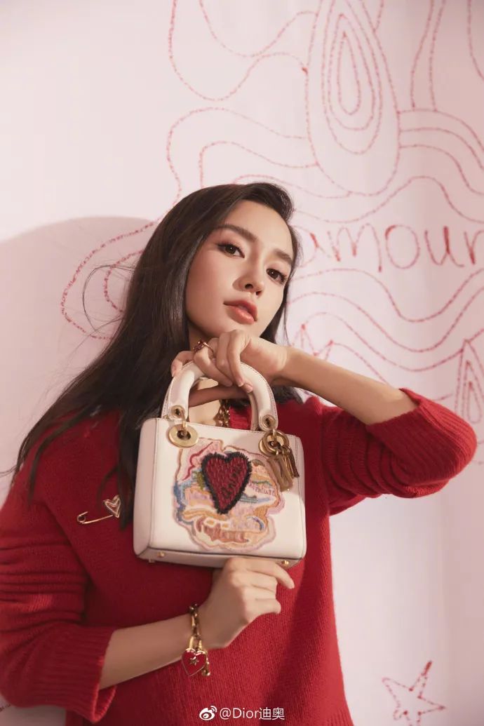 蔡徐坤朱一龙王嘉尔都太忙!这个七夕,张艺兴陪