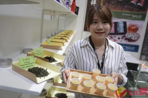 香港第29届美食博览16日起在湾仔会展举行。图片来源：香港《文汇报》 记者 麦钧杰/摄