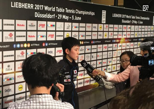 张本智和4-0战胜白镐均,多次出现新技术,貌似针