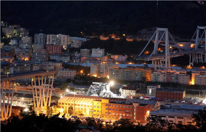 差一步就要跌下去 意大利热那亚大桥倒塌35死