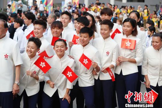 中国香港代表团中有不少年轻面孔和新人涌现。　卢岩 摄
