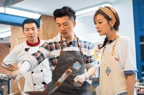 《中餐厅2》张铁林和赵薇谈“还珠”往事,却唯独没有聊到她!