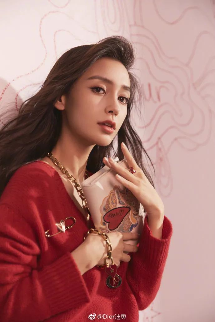 蔡徐坤朱一龙王嘉尔都太忙!这个七夕,张艺兴陪