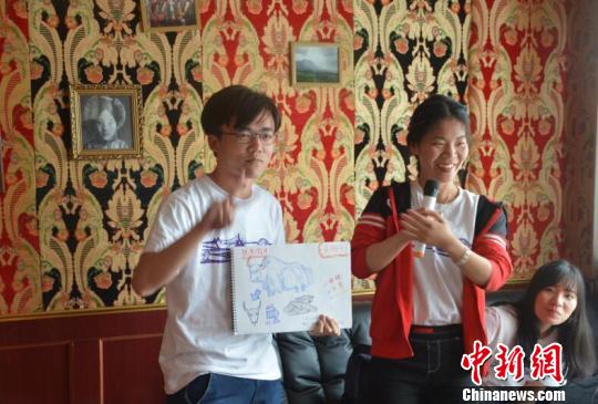 香港内地青年行走甘川 “对话”多民族社区发展