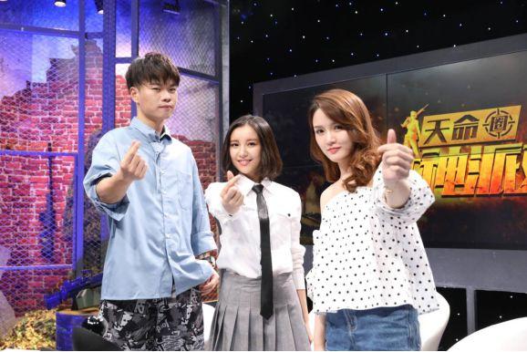 刺激战场:决赛圈9个职业队员,2个满编小队,却让