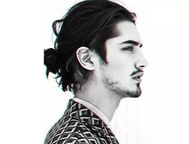 男士丸子头中国古代就流行 如今却被国外各路男模男星玩出新花样