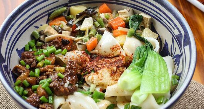 自己做手撕面 7FAD6492F9771537AC0F98F04C829A66C8C4C6A9_size61_w683_h365.jpeg