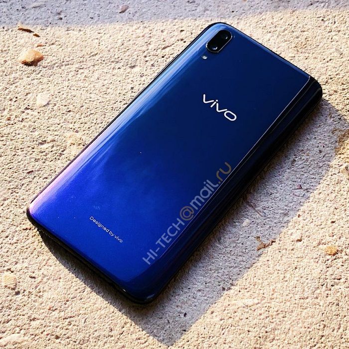 vivo11高清照出炉美人尖刘海屏屏下指纹识别